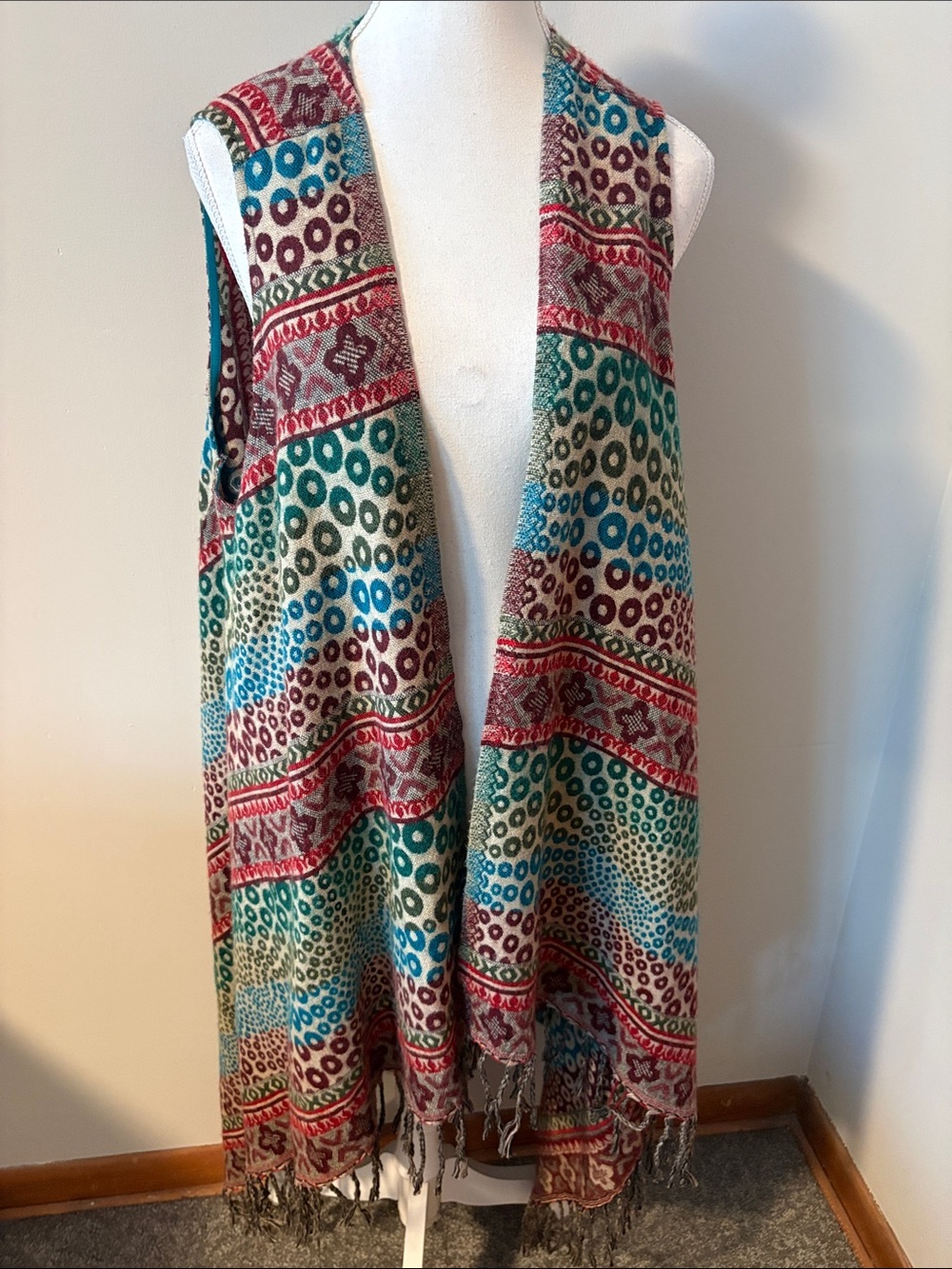 EARTHBOUND Multicolor Fringe Open-Front Sleeveless Vest With Fringe. Size XL